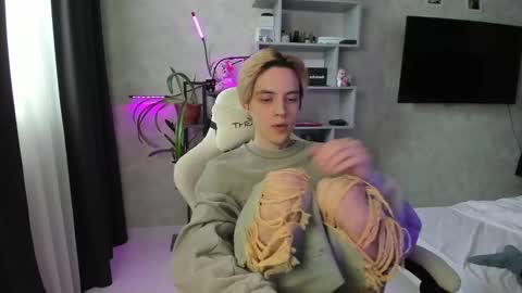 Nick online show from 03-05-26, 10:33