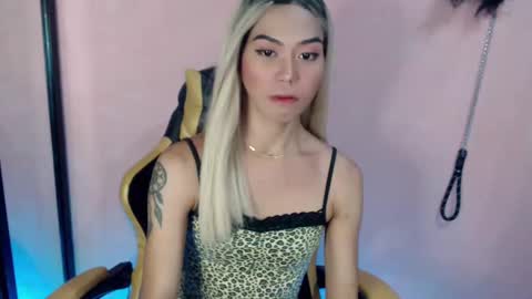 Miss Sophie online show from 02-24-25, 06:49