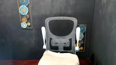 Miss Sophie online show from 11-16-25, 12:33