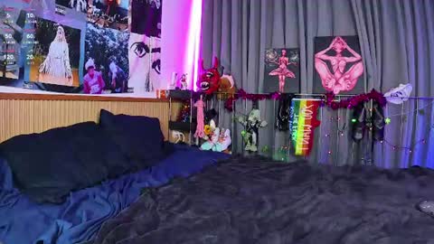 my main acc  sistoned online show from 06-28-26, 02:01