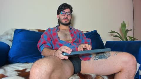 R. online show from 01-19-25, 10:06