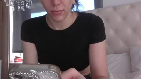 Snapshot of acs995 chatting on 06-22-26, 10:18 OF online show from 06-22-26, 10:18