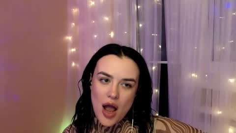 my inst   love inside 17 online show from 12-02-24, 12:19