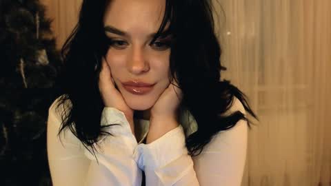 my inst   love inside 17 online show from 01-20-25, 12:57