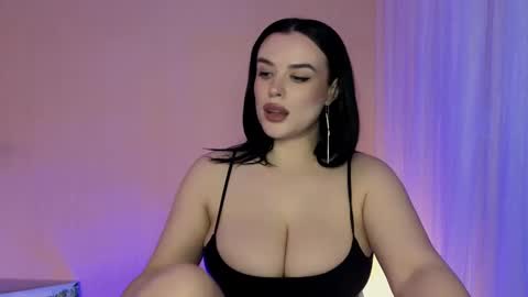 my inst   love inside 17 online show from 02-20-25, 05:18