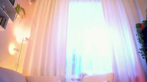 Snapshot of ad0res chatting on 12-20-25, 09:38 Lana online show from 12-20-25, 09:38