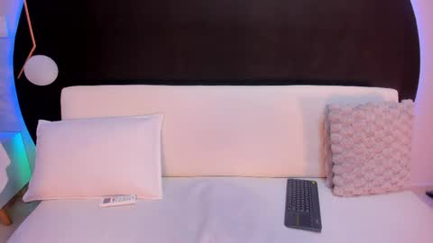    online show from 04-22-26, 01:56