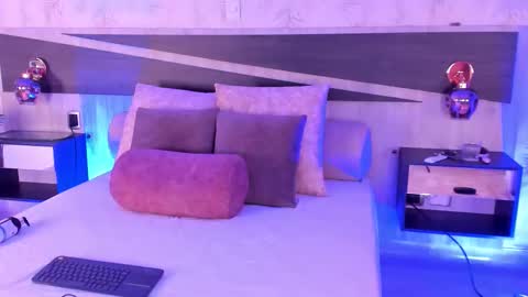 Snapshot of adaa_stone chatting on 12-18-25, 03:45 Adaa online show from 12-18-25, 03:45