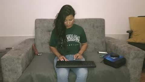 Adahira online show from 03-25-26, 02:39