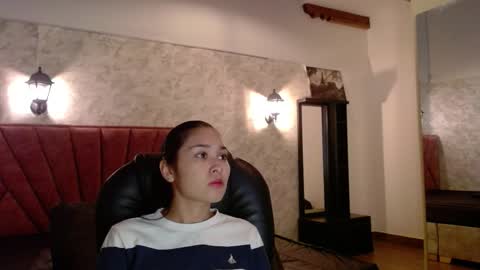 Adaira online show from 11-18-25, 04:39