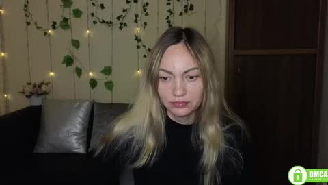 Snapshot of adalina_teacher chatting on 12-18-25, 06:41 Adalina online show from 12-18-25, 06:41