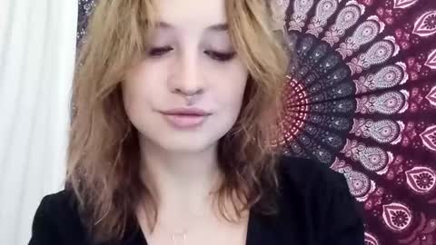 Snapshot of adalyndirty chatting on 10-10-25, 05:28 Adalyn online show from 10-10-25, 05:28