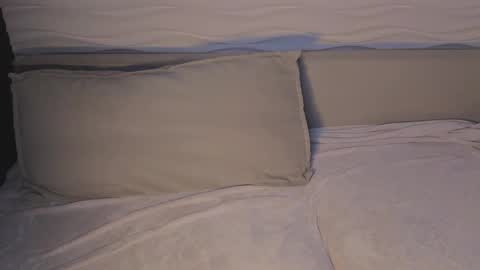 Snapshot of adam_21cm chatting on 10-23-25, 04:28 Adam online show from 10-23-25, 04:28