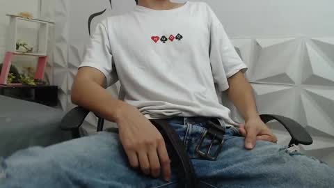 adam_evehotroom online show from 03-01-25, 05:16