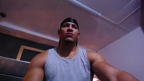 adam_fit19cm online show from 06-14-26, 02:08