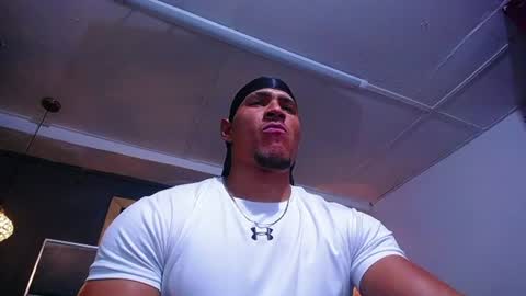 adam_fit19cm online show from 07-10-26, 01:54