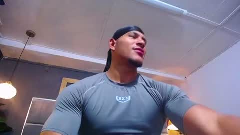 adam_fit19cm online show from 07-17-26, 02:24