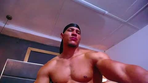 adam_fit19cm online show from 07-28-26, 03:21