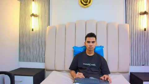 Adam online show from 05-21-26, 07:43