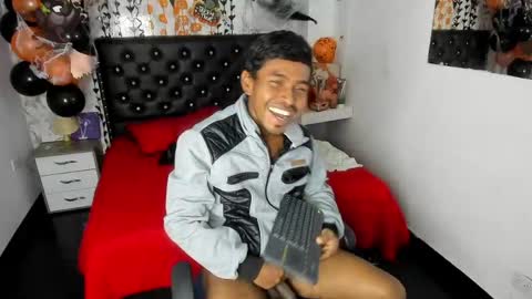 Snapshot of adam_morgan2 chatting on 11-01-25, 09:50 adam_morgan2 online show from 11-01-25, 09:50