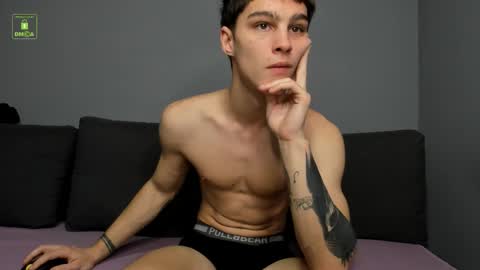 Snapshot of adam_porrter chatting on 12-05-25, 12:58 Adam online show from 12-05-25, 12:58