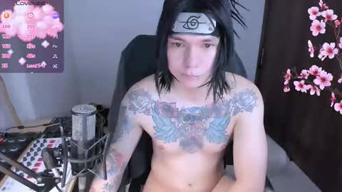 Snapshot of adam_rocket chatting on 01-06-26, 09:50 Adam online show from 01-06-26, 09:50