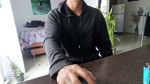 Adam Valencia online show from 01-12-26, 04:45