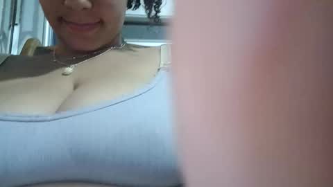 Snapshot of adams_niki chatting on 01-12-26, 02:50 ADAMS Y NIKI online show from 01-12-26, 02:50