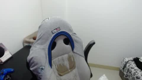 Snapshot of adamussutekh chatting on 09-29-25, 09:47 Adam online show from 09-29-25, 09:47