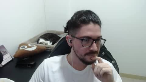 Snapshot of adamussutekh chatting on 10-24-25, 10:33 Adam online show from 10-24-25, 10:33