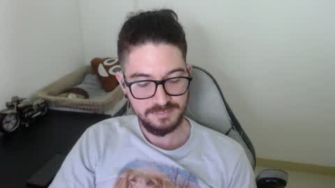 Snapshot of adamussutekh chatting on 11-17-25, 02:45 Adam online show from 11-17-25, 02:45