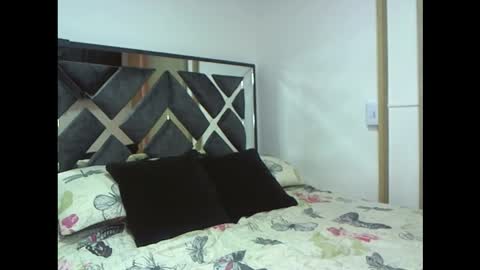 eva online show from 11-08-25, 01:00