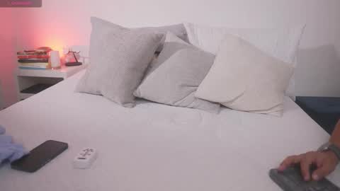 Adan Johns online show from 09-18-25, 12:34