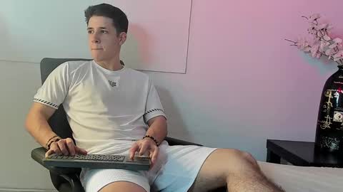 Snapshot of adan_rivas chatting on 12-25-24, 06:52 adan online show from 12-25-24, 06:52