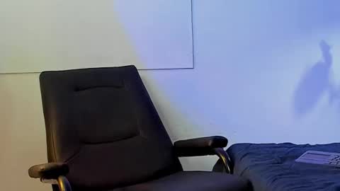 Snapshot of adan_rivas chatting on 02-11-25, 12:38 adan online show from 02-11-25, 12:38
