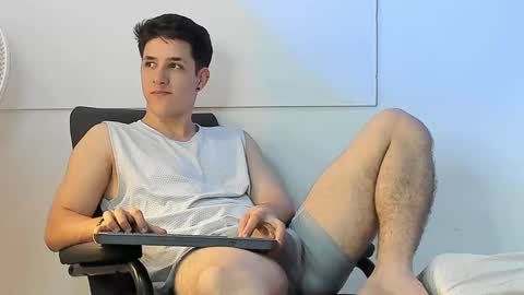 Snapshot of adan_rivas chatting on 03-07-25, 03:29 adan online show from 03-07-25, 03:29