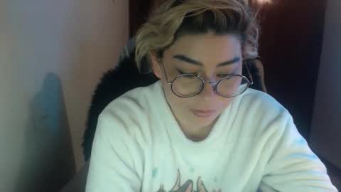 Snapshot of adan_romanoff chatting on 06-03-26, 05:32 adan_romanoff online show from 06-03-26, 05:32