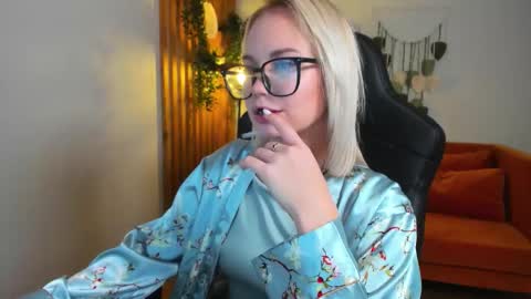 adaquinn online show from 10-20-25, 07:36