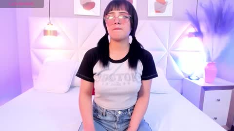 Snapshot of adara_carter_ chatting on 09-23-25, 06:05 adara_carter_ online show from 09-23-25, 06:05