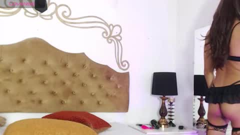 Adara Ferrara online show from 10-31-25, 06:20