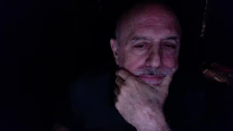 Snapshot of add_me_2 chatting on 11-18-25, 04:39 add_me_2 online show from 11-18-25, 04:39