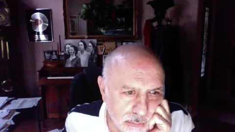 add_me_2 online show from 04-16-26, 12:33