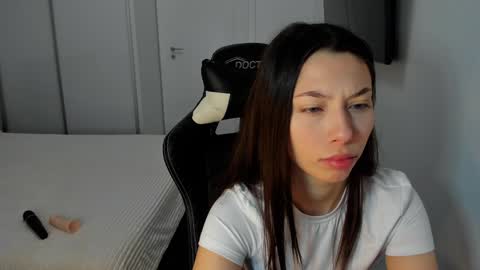 Snapshot of addavalery chatting on 12-18-24, 08:42 Adda online show from 12-18-24, 08:42