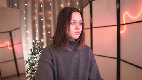 Snapshot of addy_moon chatting on 12-22-24, 04:06 Addy online show from 12-22-24, 04:06