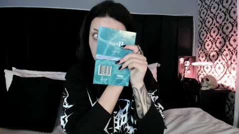 Ade  online show from 04-10-26, 08:02