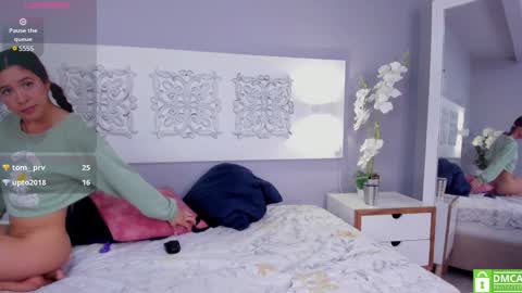 Snapshot of adelaa_11 chatting on 01-27-25, 03:18 Adela Worsth online show from 01-27-25, 03:18