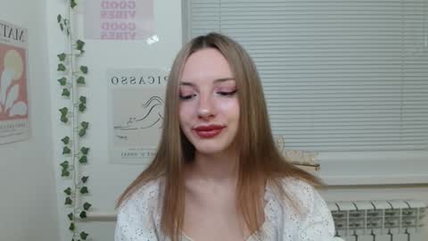 Snapshot of adele0_0 chatting on 01-07-25, 01:35 Adele online show from 01-07-25, 01:35