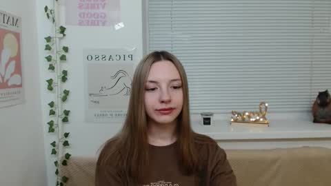 Snapshot of adele0_0 chatting on 01-13-25, 03:26 Adele online show from 01-13-25, 03:26