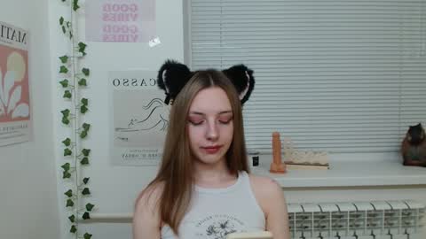 Snapshot of adele0_0 chatting on 01-15-25, 03:29 Adele online show from 01-15-25, 03:29