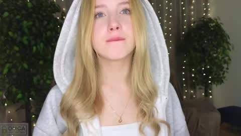 Adele online show from 02-27-25, 09:25